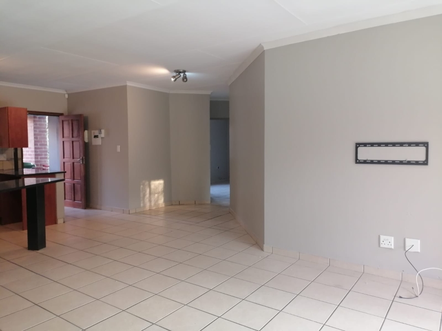To Let 3 Bedroom Property for Rent in Waterval East North West